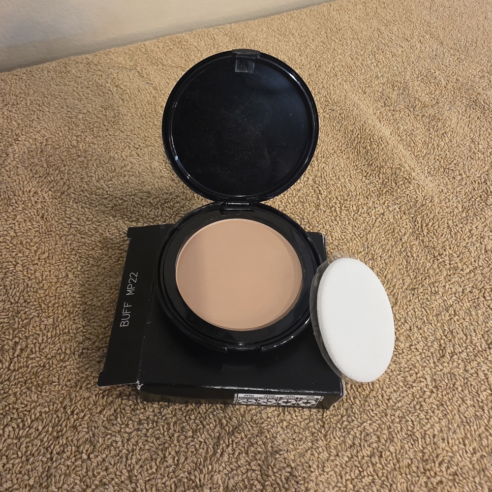 Jafra Beauty Pressed Powder in Buff Shade